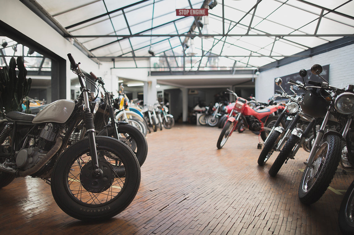 Nos garages atypiques pour motos d'exception !